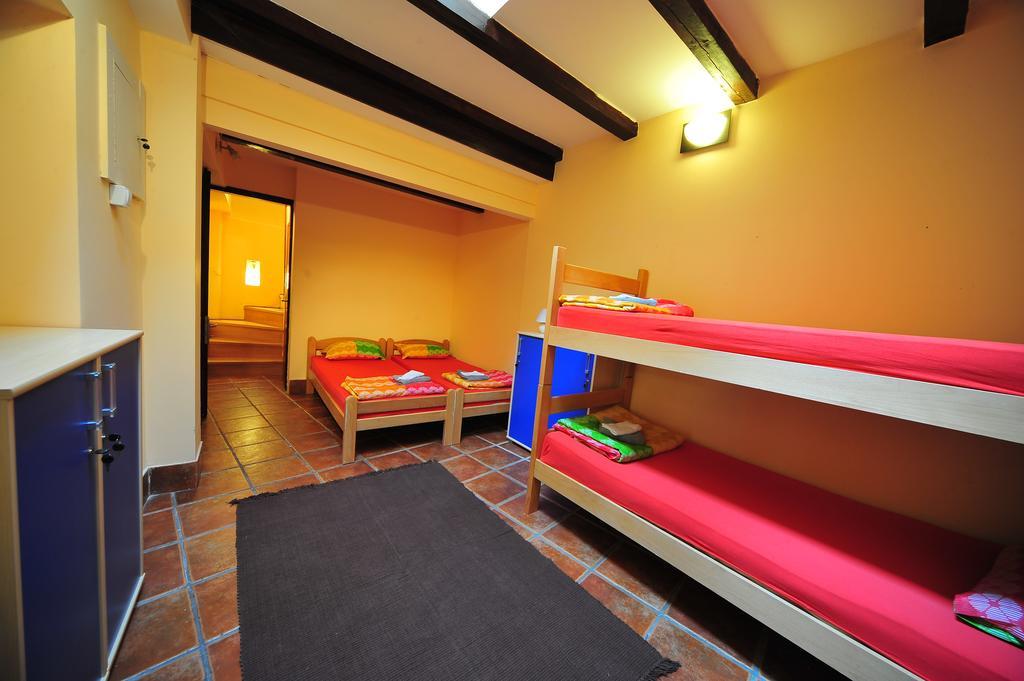 Hostel Bed N Beer Belgrad Zimmer foto
