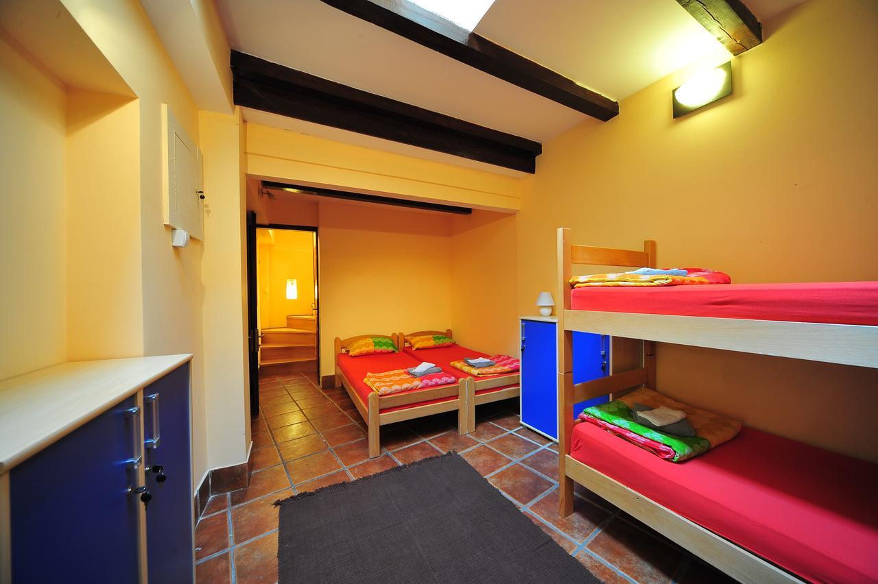 Hostel Bed N Beer Belgrad Zimmer foto